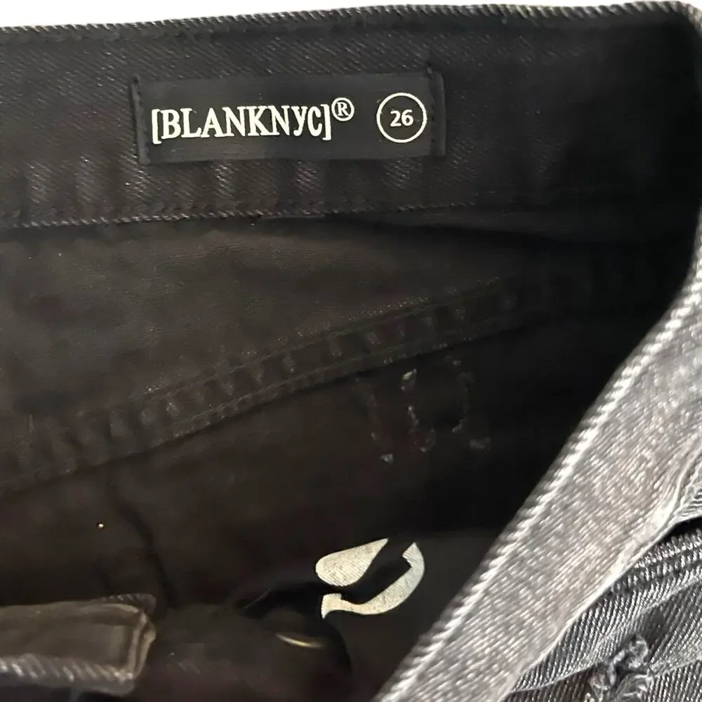 Blank NYC Shorts Womens 26 Washed Black Distressed Denim Mid Rise Button Fly NWT - Picture 4 of 16